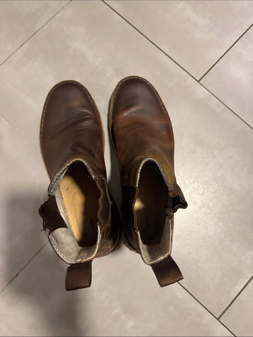 Clarks Men's Brown Leather Chukka Boots